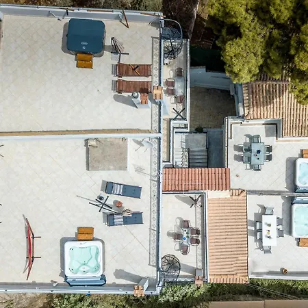 Three Graces Filikon شقة *